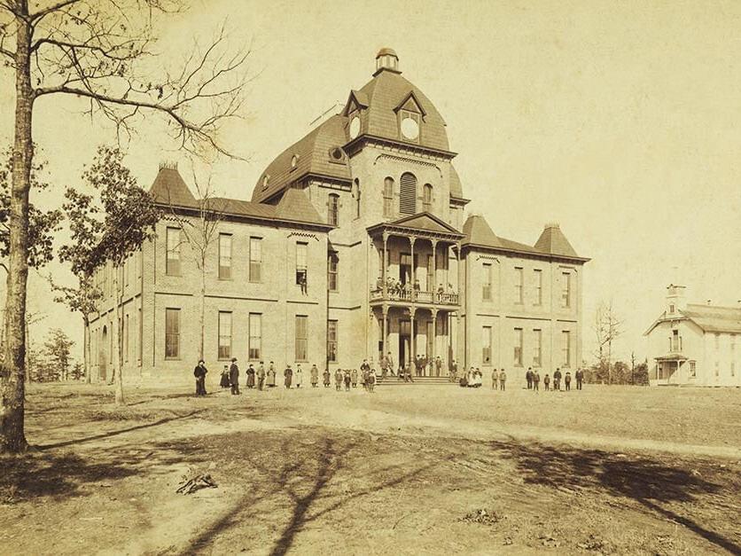 Lenoir-Rhyne's campus in the early 1900's